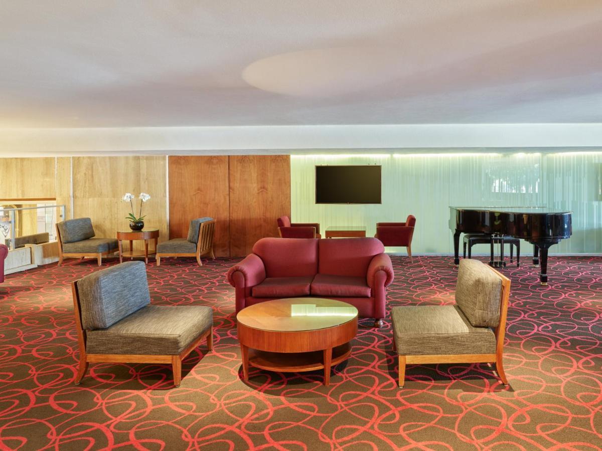 Fiesta Americana Reforma Mexico by Eksteriør bilde The lounge at the airport
