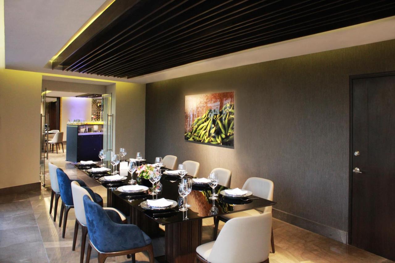 Fiesta Americana Reforma Mexico by Eksteriør bilde A private dining room at the restaurant