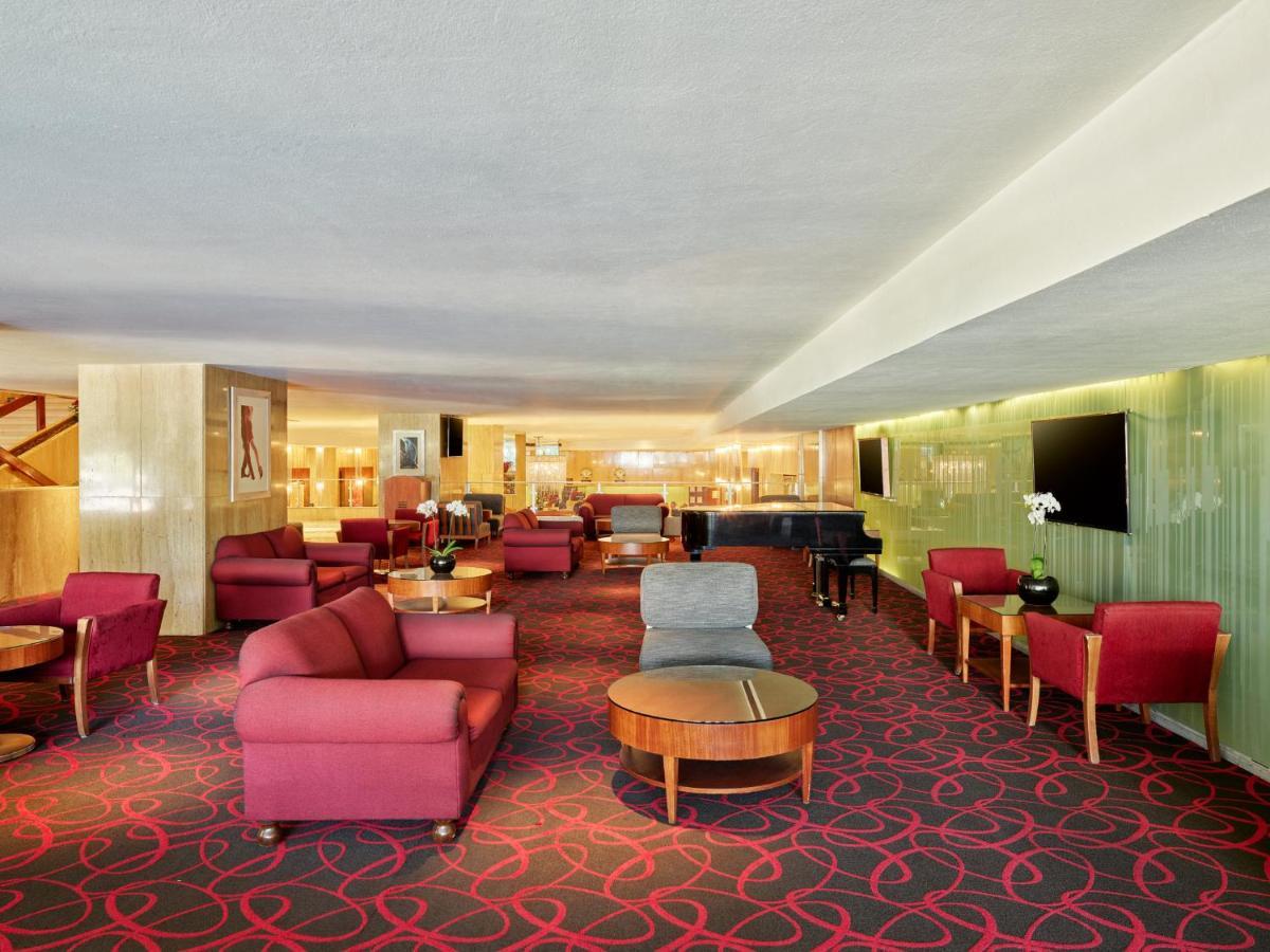 Fiesta Americana Reforma Mexico by Eksteriør bilde The lounge at the airport