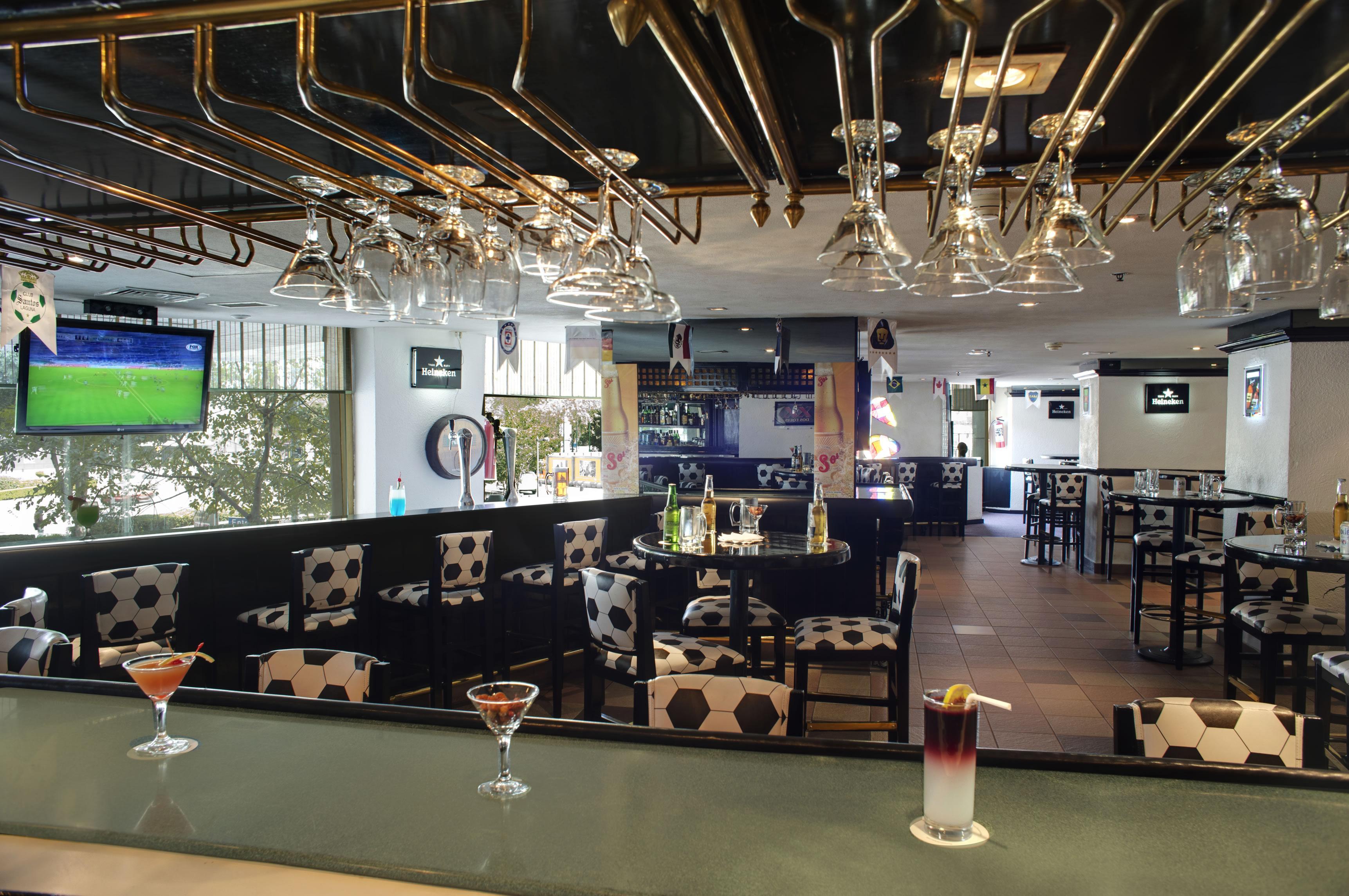Fiesta Americana Reforma Mexico by Eksteriør bilde The interior of the bar